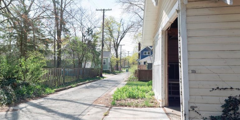 1133 Lincoln Ave-11