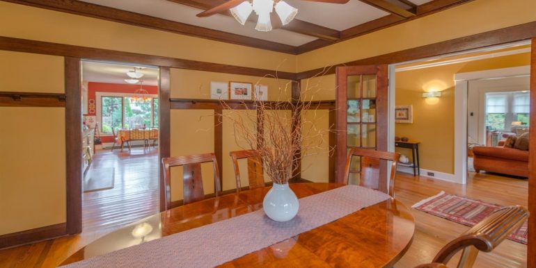 1043 Ferdon Rd-009