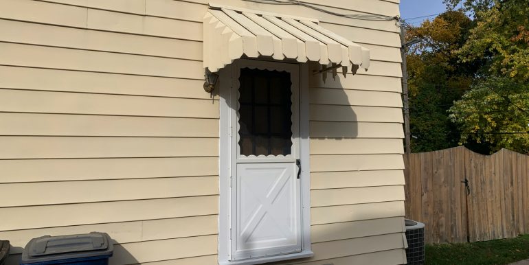 1207_belmar_place_18 Side Door