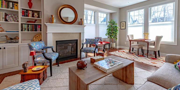 548Nmain_11 Living Room facing Fire Place