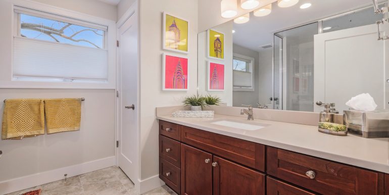 548Nmain_28 Master Bath