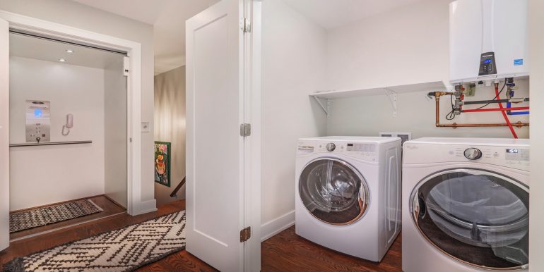 548Nmain_29 Upper Hall