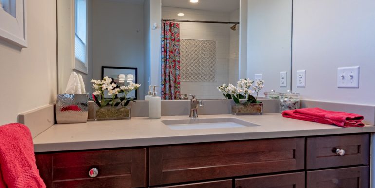 548Nmain_31 Main Bath