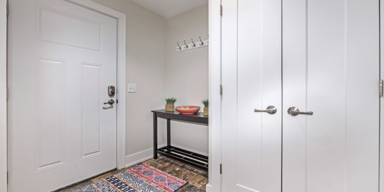 548Nmain_36 Lower L Hall