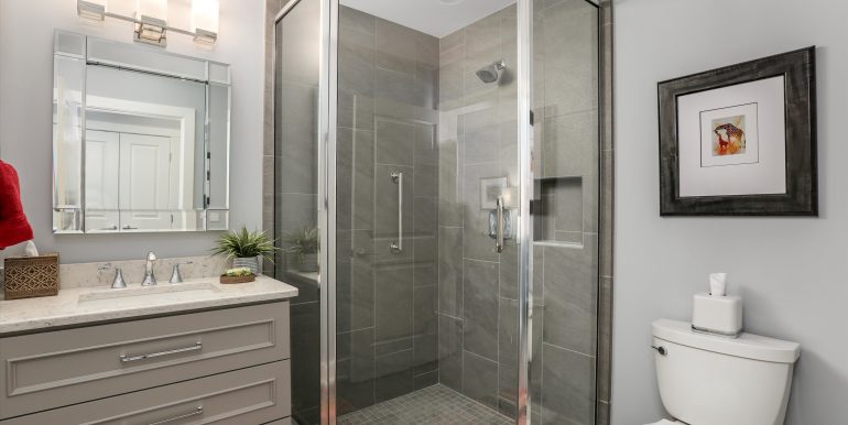 32 Bath