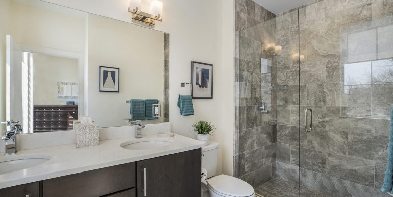 410first#303_11 MBath